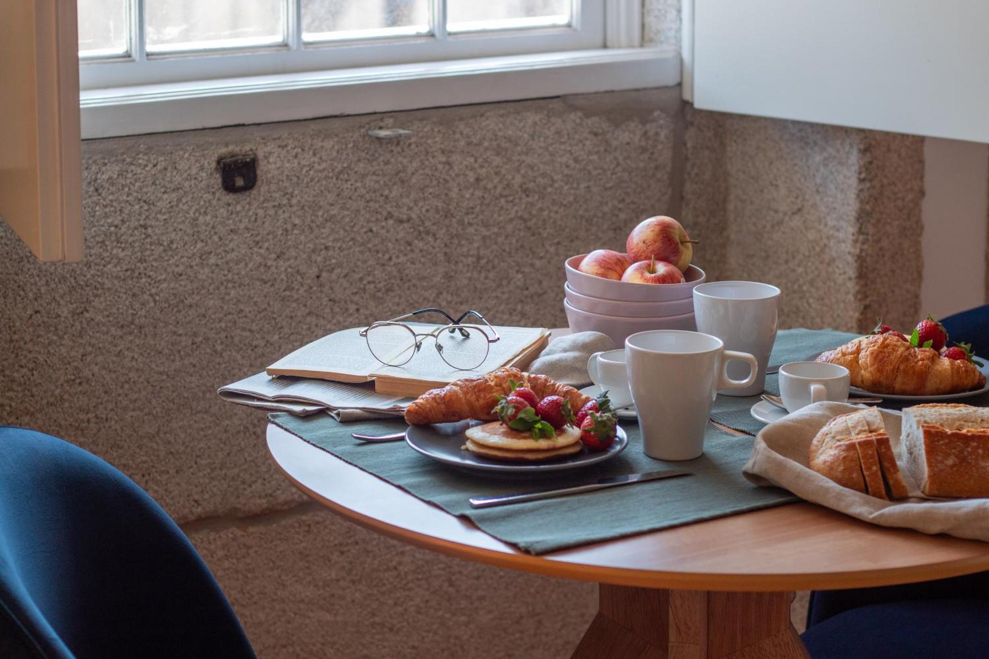 Lovelystay - Dirk Apartment - Almada 4º F ปอร์โต ภายนอก รูปภาพ
