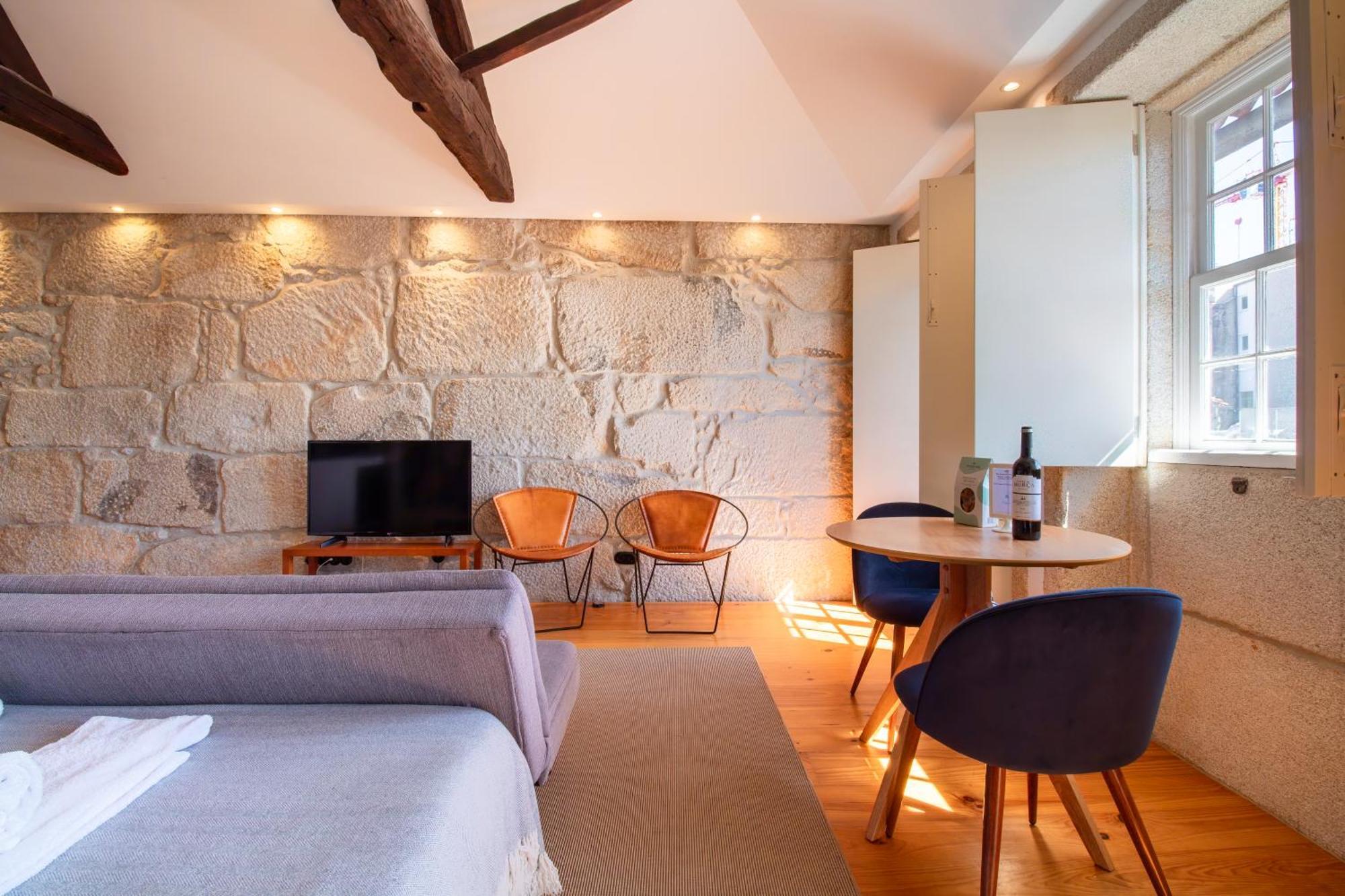 Lovelystay - Dirk Apartment - Almada 4º F ปอร์โต ภายนอก รูปภาพ