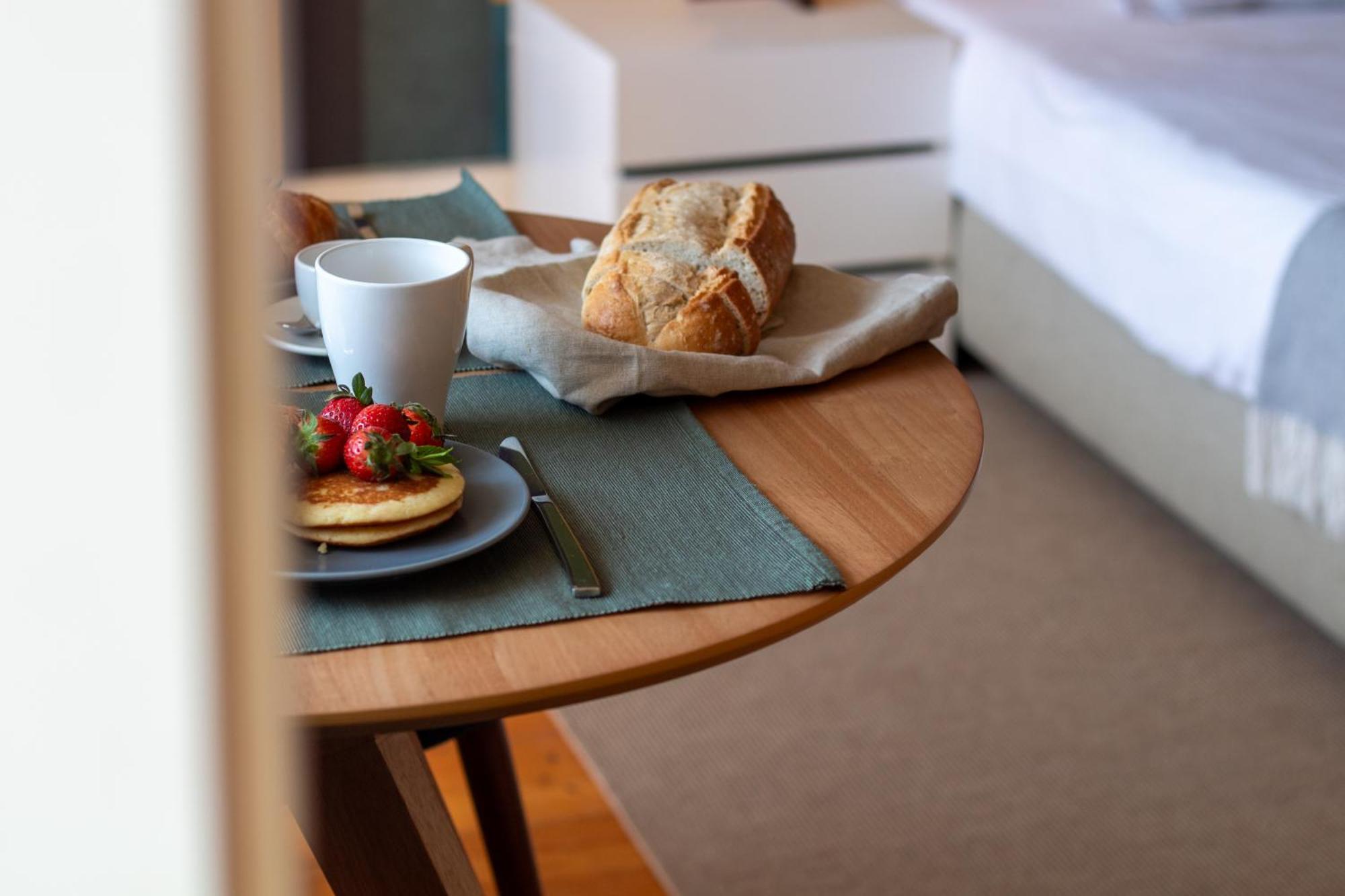 Lovelystay - Dirk Apartment - Almada 4º F ปอร์โต ภายนอก รูปภาพ