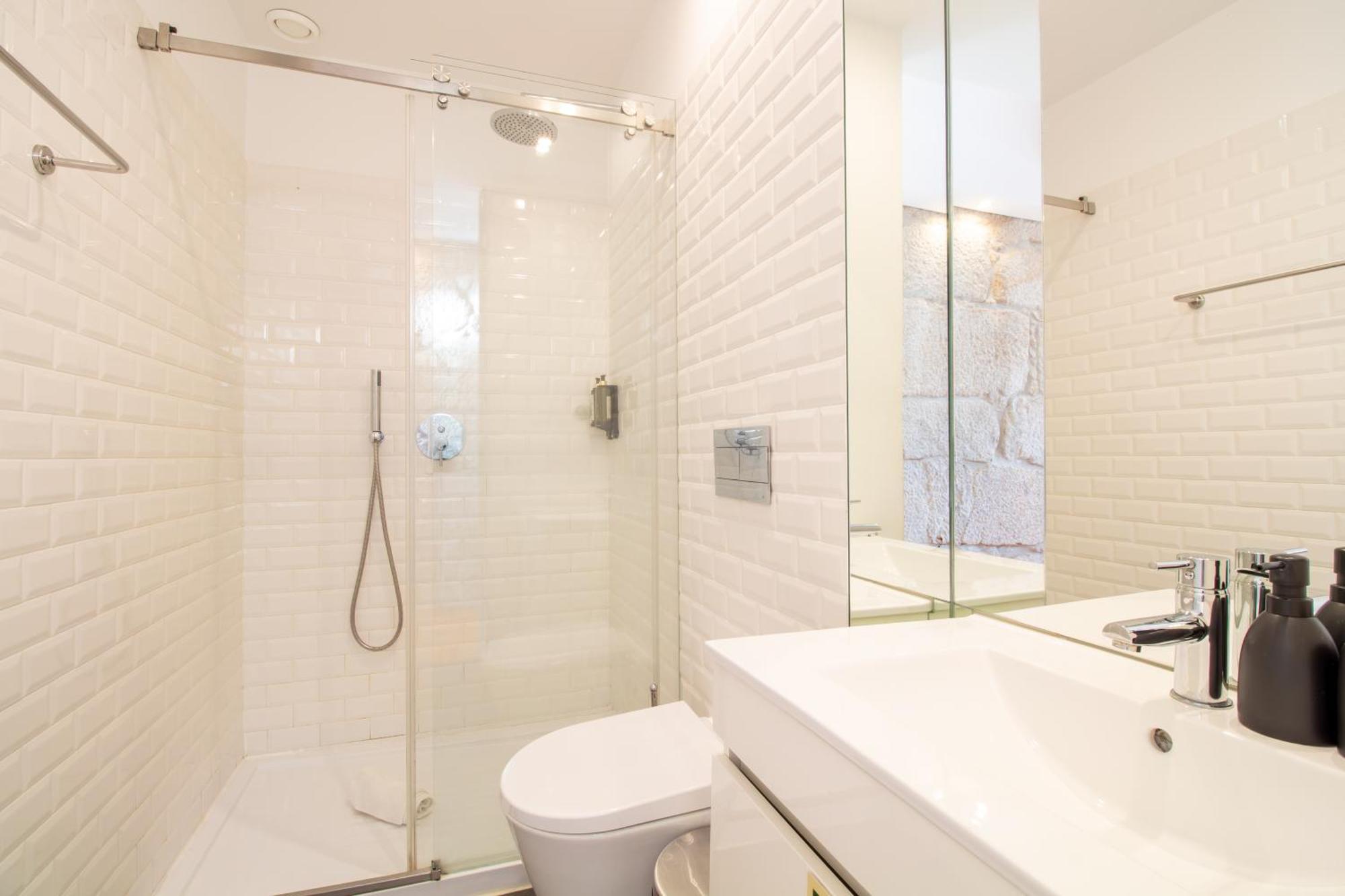 Lovelystay - Dirk Apartment - Almada 4º F ปอร์โต ภายนอก รูปภาพ