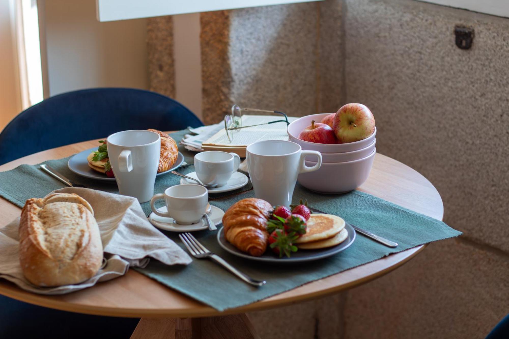 Lovelystay - Dirk Apartment - Almada 4º F ปอร์โต ภายนอก รูปภาพ